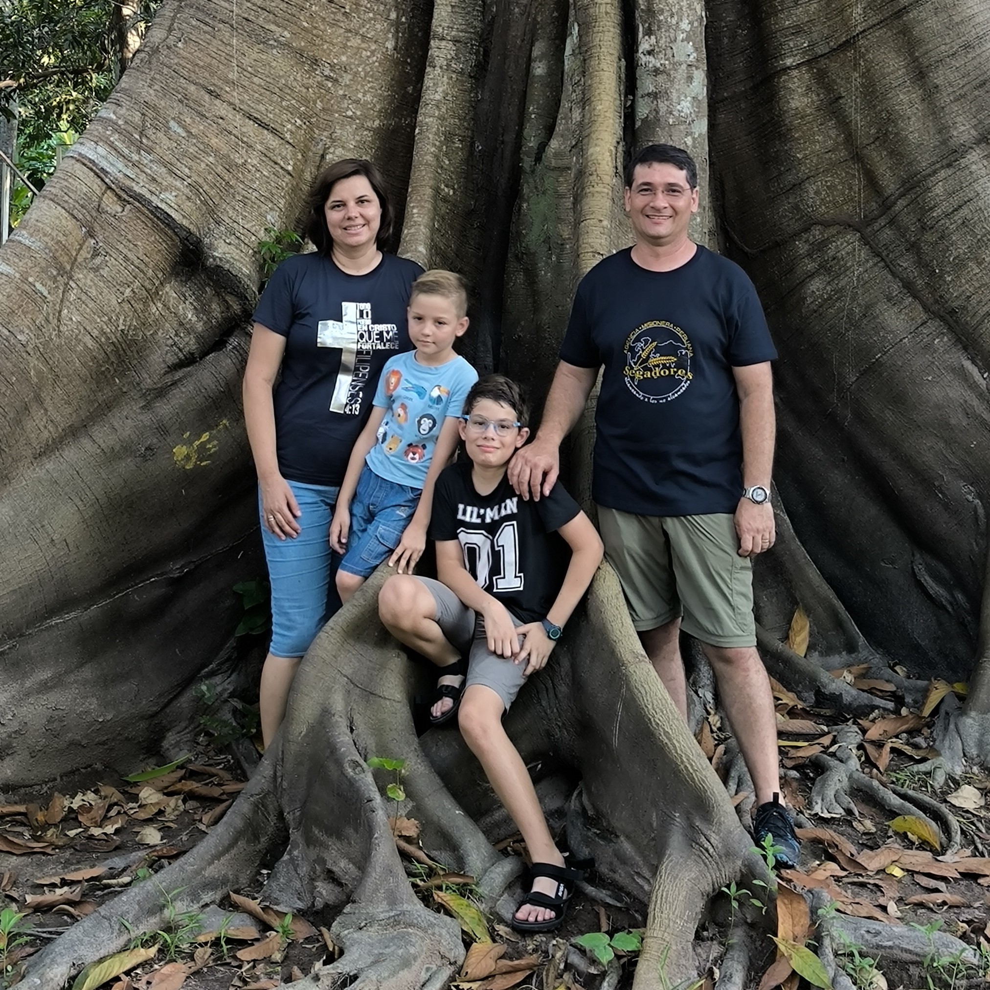 Despre noi - Dumitru Marcus si Adina1