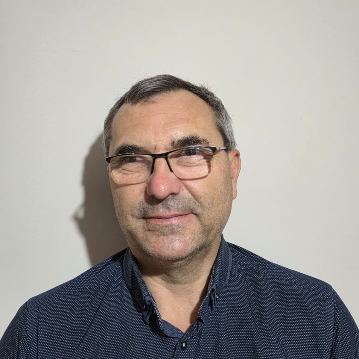 Despre noi - Hanganu Marius